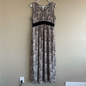 Three Seasons Maternity Black and Cream Maxi Dress